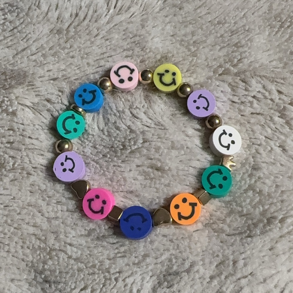 Smiley Face Bracelet (Stretchy)